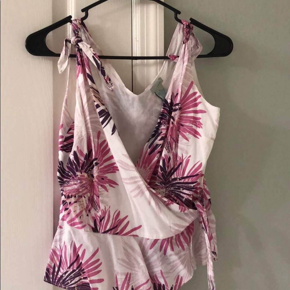Odille Beautiful sequin wrap top
